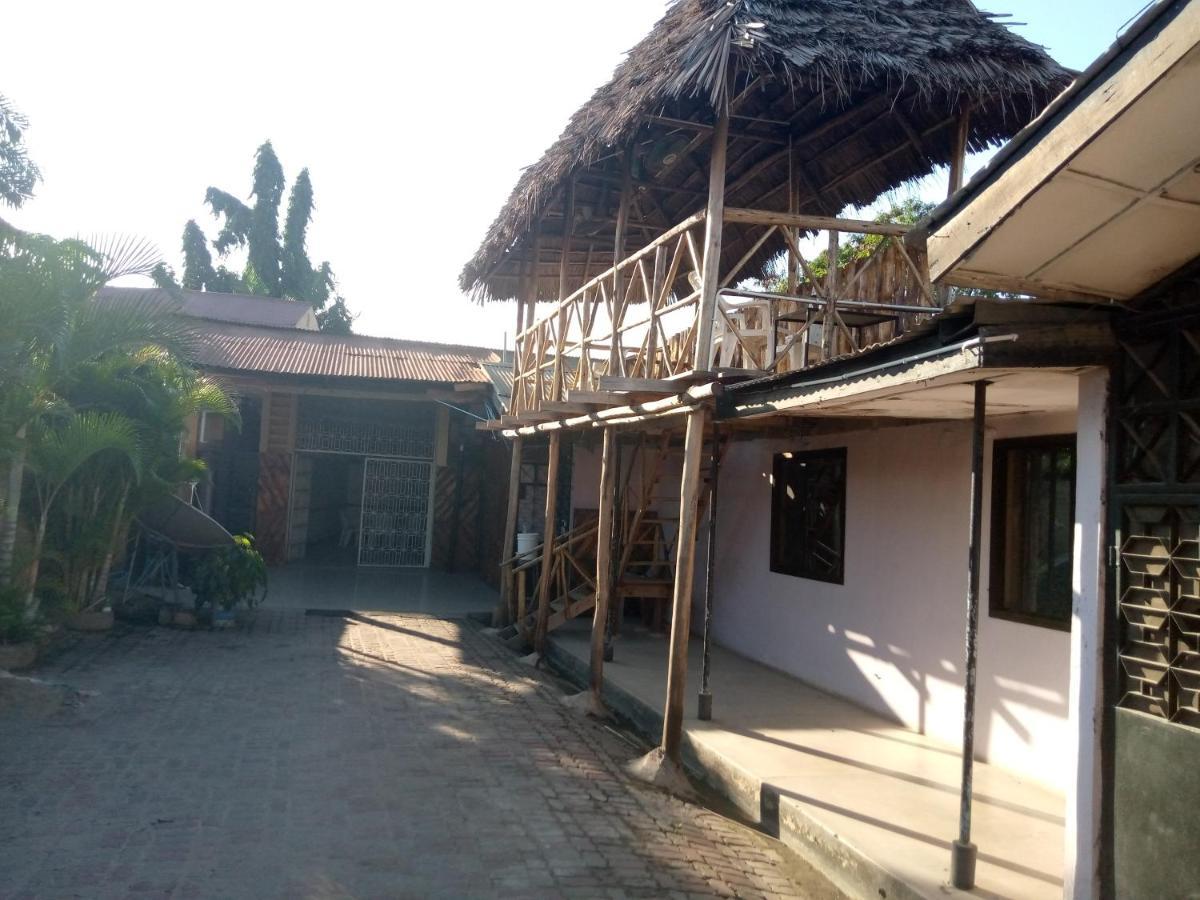 Kicec Bar And Guest House Airport Dar es Salaam Exteriér fotografie