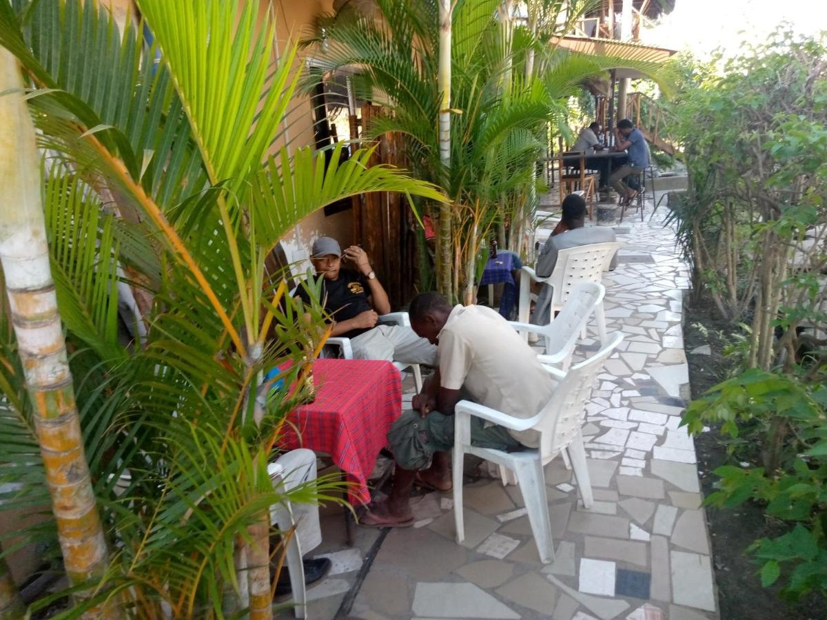 Kicec Bar And Guest House Airport Dar es Salaam Exteriér fotografie