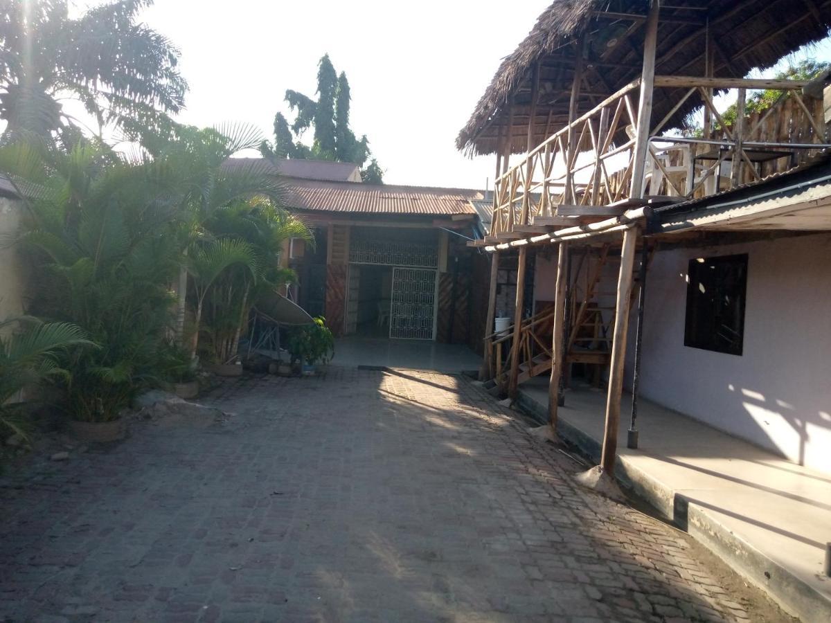 Kicec Bar And Guest House Airport Dar es Salaam Exteriér fotografie